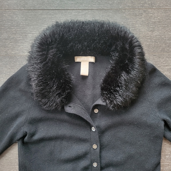 Banana Republic Vintage Women Black Faux Fur Collar Button Cardigan Top - Picture 5 of 8